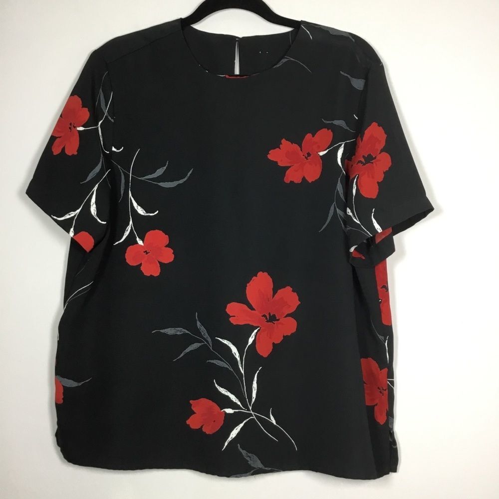 Black floaty top with bright red flowers short sleeve size XL dark romantic